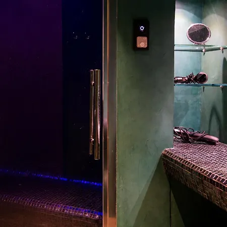 Luxury Industrial With Private Hammam At Montparnasse * Paryż